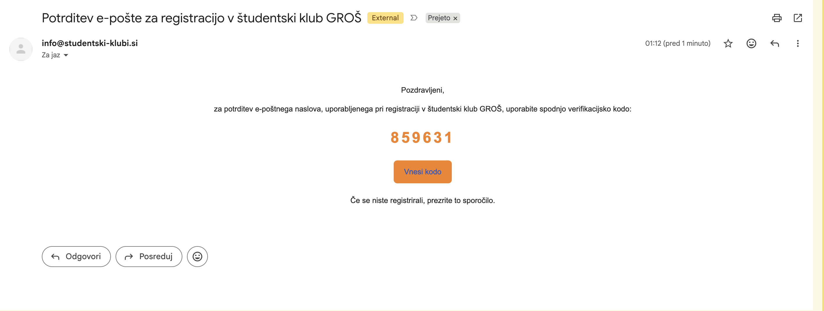 Primer e-pošte z verifikacijsko kodo in gumbom Vnesi kodo